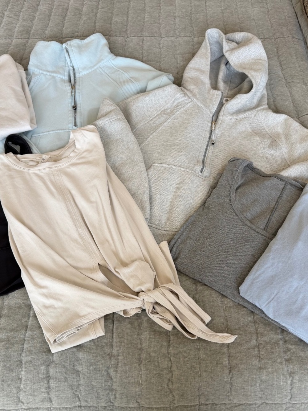 Lululemon Womens Size 6-8 (M/L) Lot 8 Pieces Scuba Sweatshirts Cropped Tees